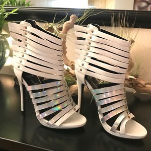 Never Worn, Sexy White & Iridescent sandals 💞